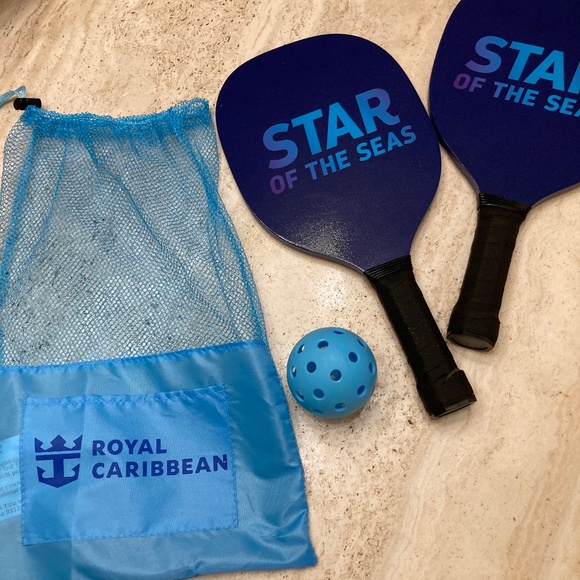 Royal Caribbean Star Of The Seas Pickle Ball Set - Picture 1 of 3